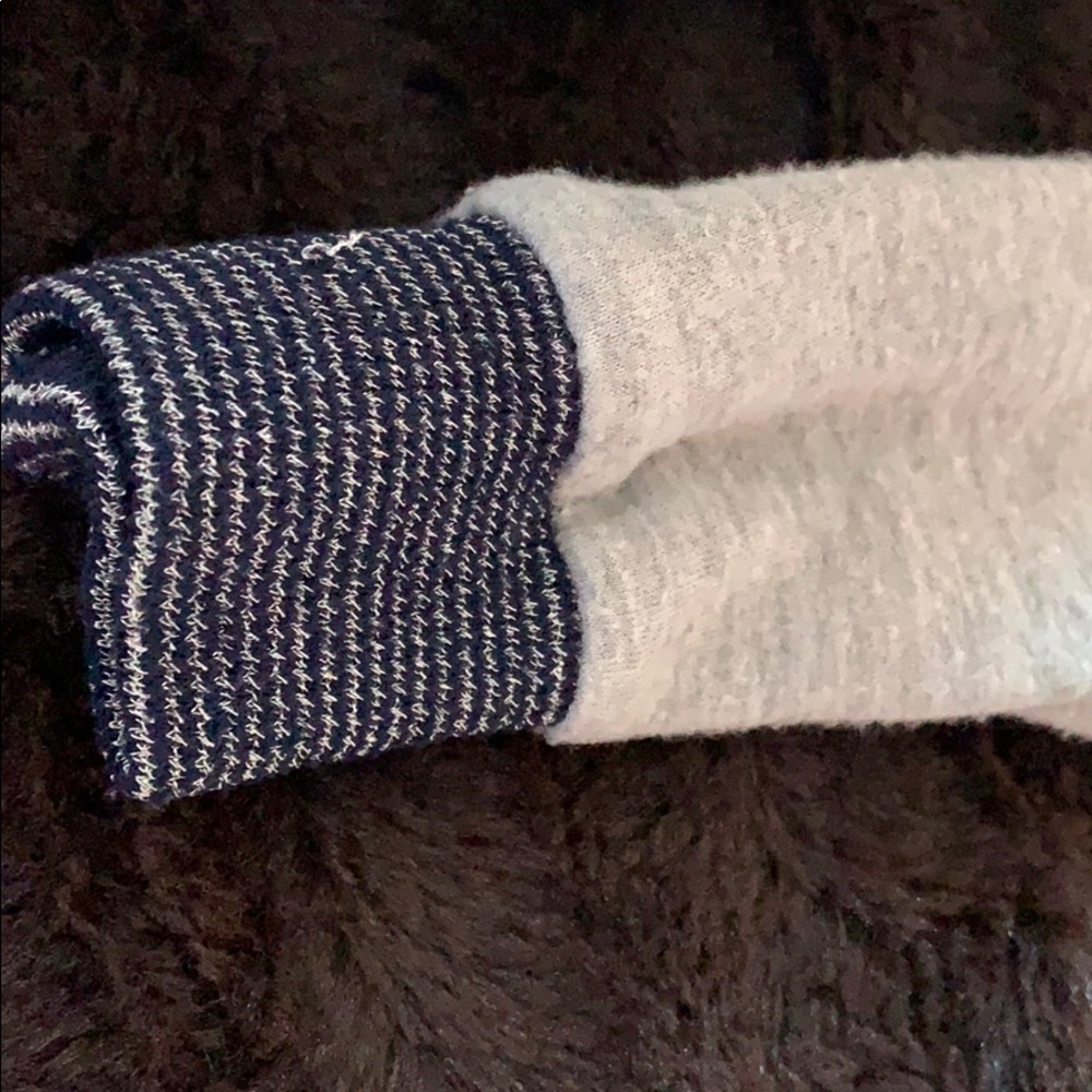 Sweater - Picture 2 of 3
